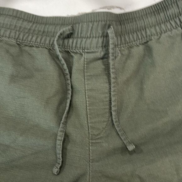 Gap | Casual Olive Green Women’s Summer Shorts - Picture 3 of 15